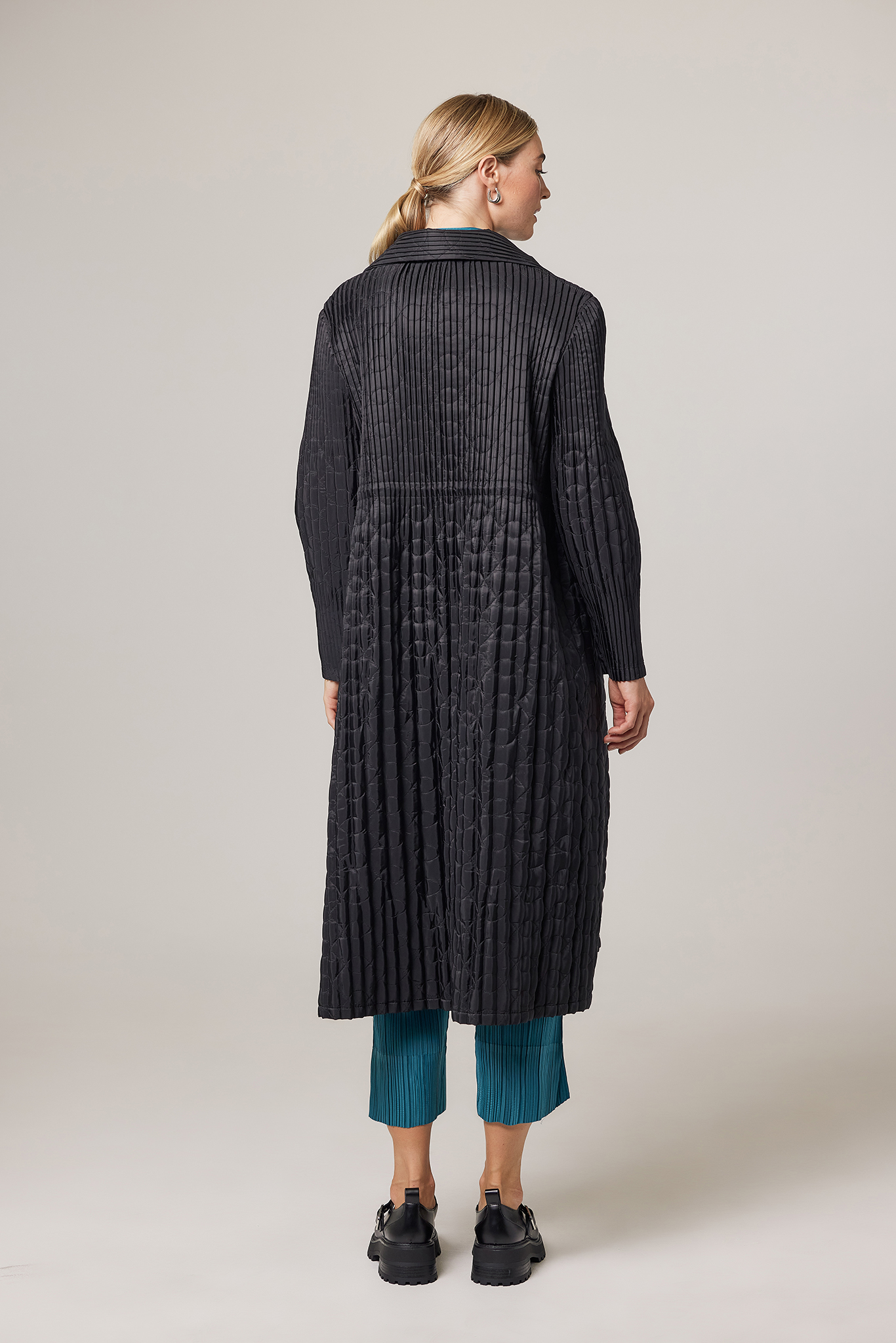 Black Plisse Quilted Jacket - Image 4